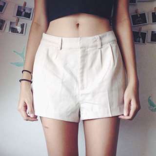 H&M Basic HW Beige Shorts