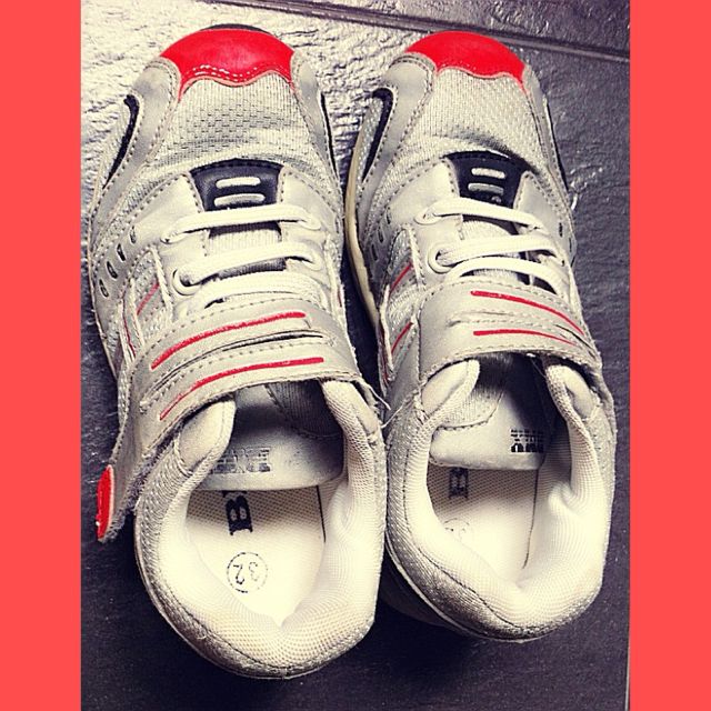 action shoes for kids