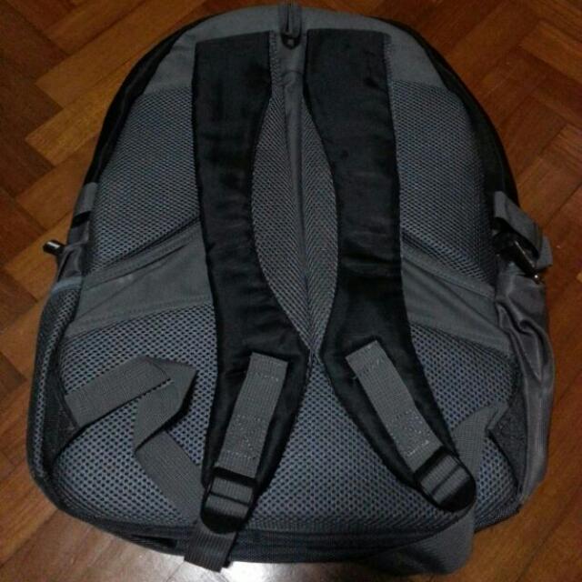 BNIB Original Lenovo 55Y2094 IdeaPad 15 inch Backpack B450