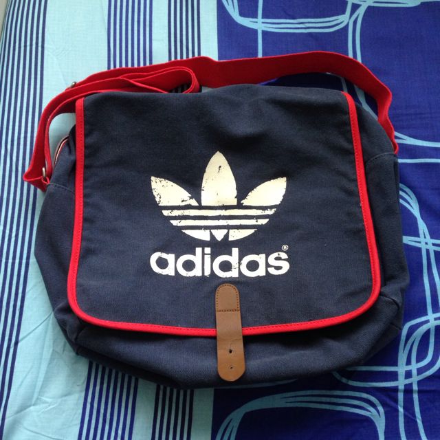 Adidas Originals Messenger Bag, Men's Fashion, Bags, Sling Bags on Carousell