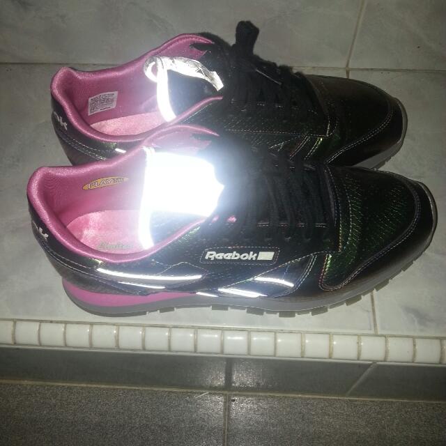 Glow in cheap the dark reebok