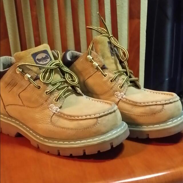 Dockers Boots, Men's Fashion, Footwear, Boots on Carousell