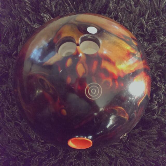 Ebonite NVS 14 Pounds Bowling Ball, Sports Equipment, Sports & Games, Billiards & Bowling on