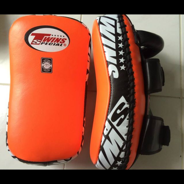 Boxing Pads, Sports Equipment, Sports & Games, Racket & Ball Sports on