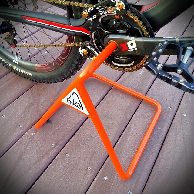 hollow crank bike stand