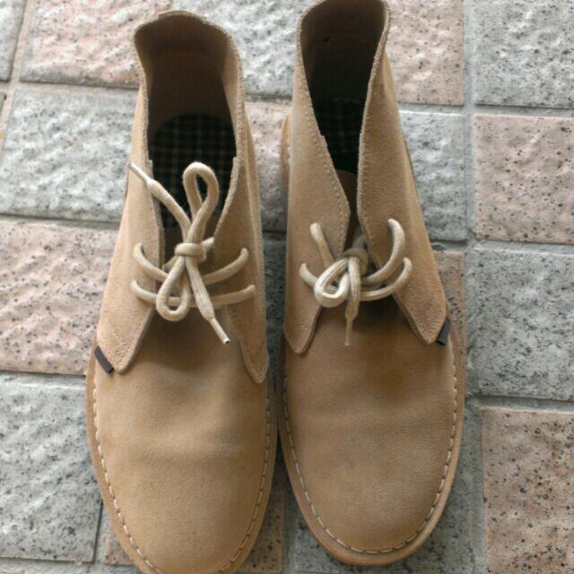 Pre loved Ben Sherman Sand Suede Desert Boots Men s Fashion