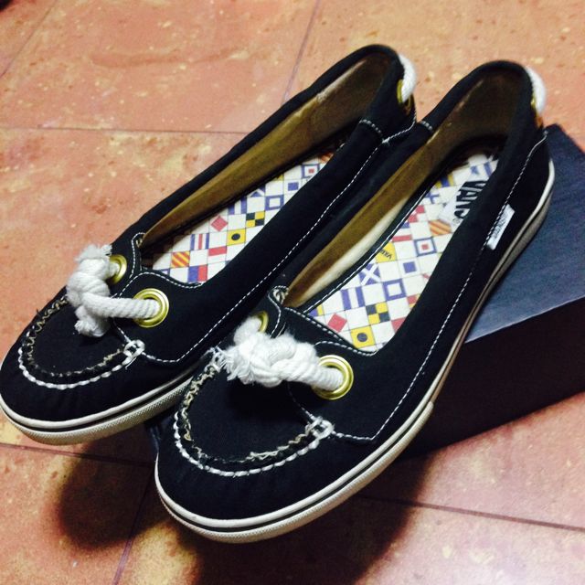 vans boat shoes