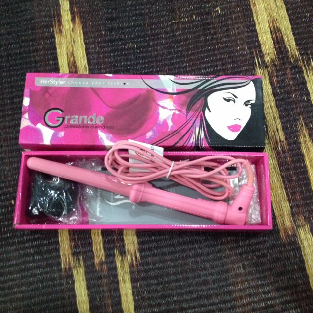 Herstyler Grande Professional Curling Iron Health Nutrition Health Supplements Health Food Drinks Tonics on Carousell