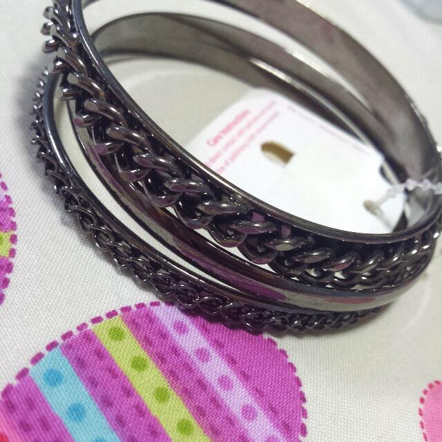 Mini bits bangles (Category: Bracelets) located in Singapore. Submitted by shopinthetrain (Listing ID 1965155, Image 2). Description: .
