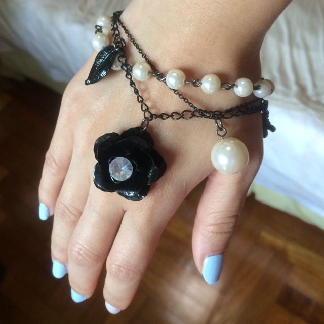 Diva Charms Bracelet Women S Fashion On Carousell