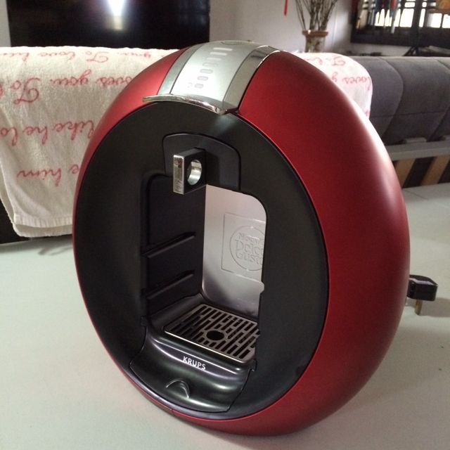 Nescafé Dolce Gusto Coffee Machine, Furniture & Home Living, Cleaning & Homecare Supplies, Waste