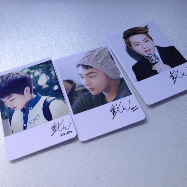 Xiumin lomo Cards (Category: K-Wave Merchandise) located in Singapore. Submitted by sginstocks (Listing ID 2103223, Image 1). Description: .