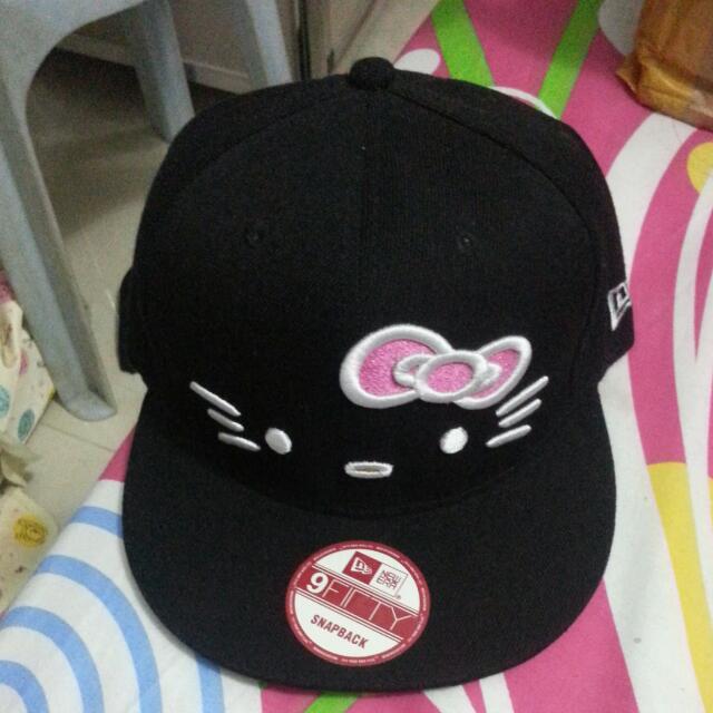 Cap (Category: Caps & Hats) located in Singapore. Submitted by tinqq (Listing ID 2171221, Image 2). Description: .