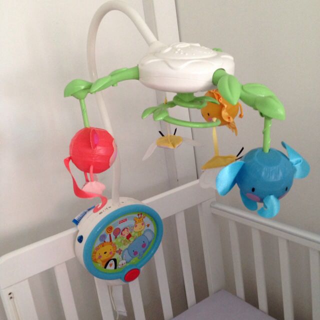 Fisher price twinkling clearance lights projection mobile