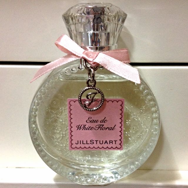 Authentic Jill Stuart Eau De White Floral Perfume, Beauty & Personal