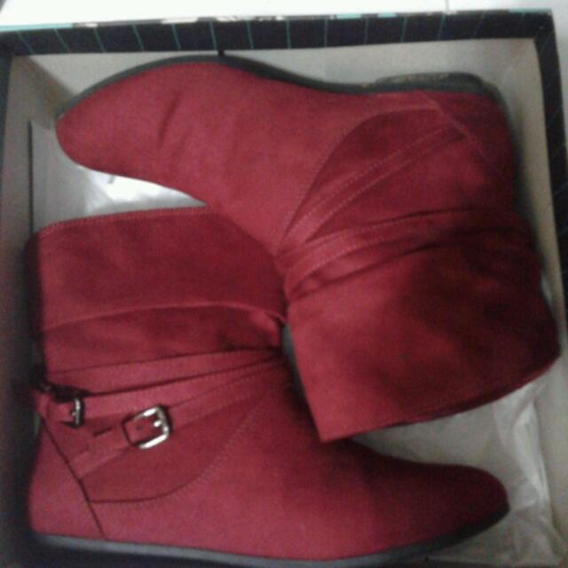 payless shoes red boots