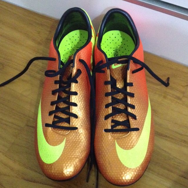 nike mercurial gr 44