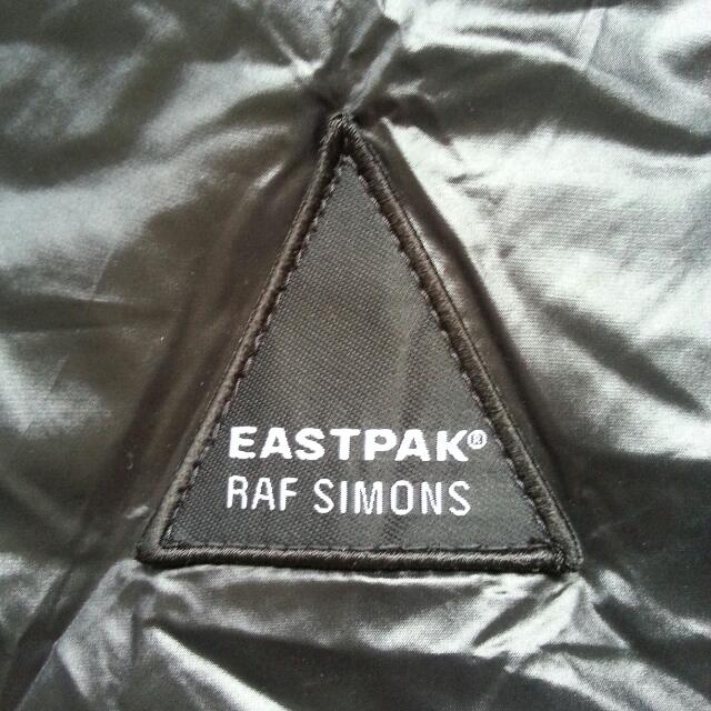 🆕 Eastpak X Raf Simons Nylon Sling , Men's Fashion, Bags, Sling