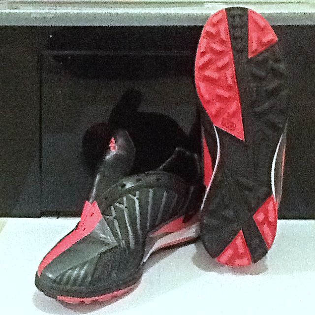 PreLoved NIKE T90 FUTSAL SHOES Women s Fashion Footwear Sneakers on Carousell