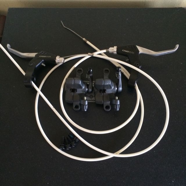 Tektro Novela Mech Disc Brakes, Sports on Carousell