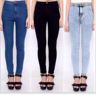 HIGH WAIST JEANS IN BLACK