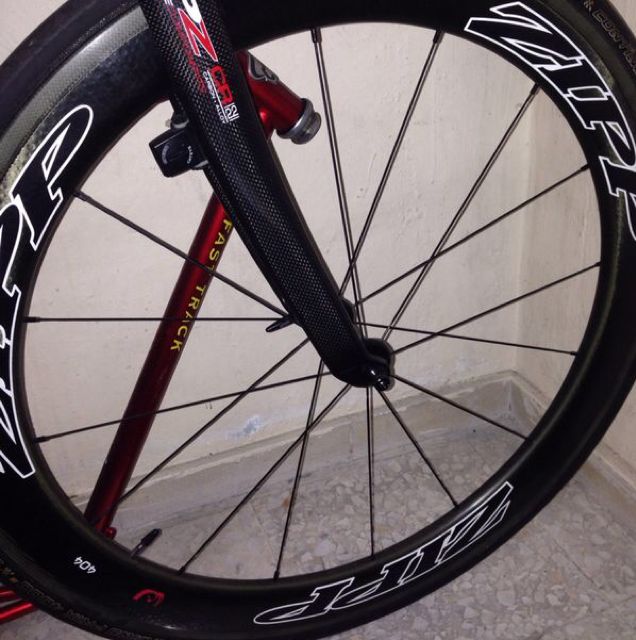 zipp 404 front