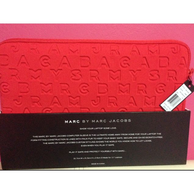 Marc by Marc Jacobs Laptop Computer Case Neon Pink Embossed Neoprene Dreamy  Logo