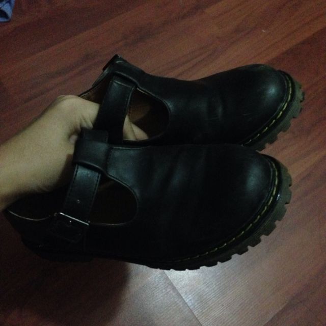 t bar womens flat shoes