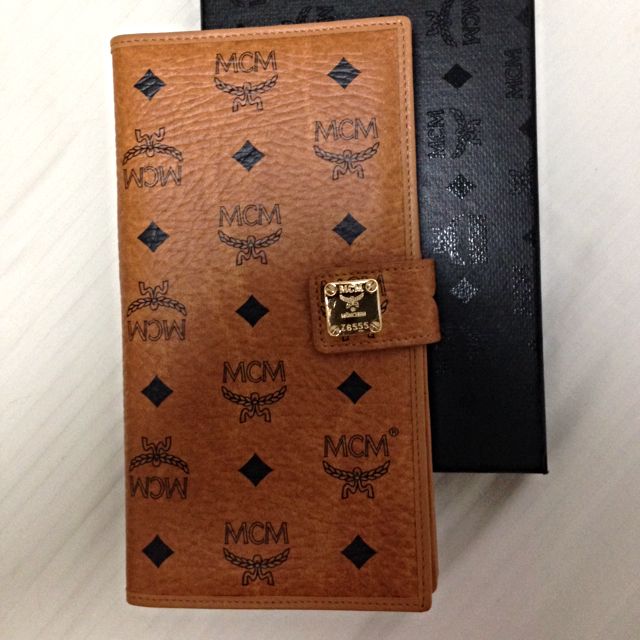 Mcm passport wallet store