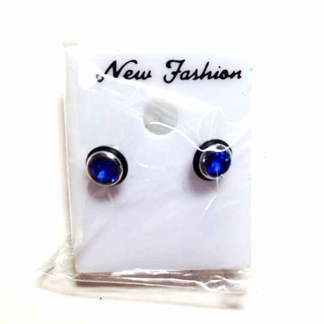 New Sapphire Blue Earrings Ear Studs Women S Fashion On Carousell