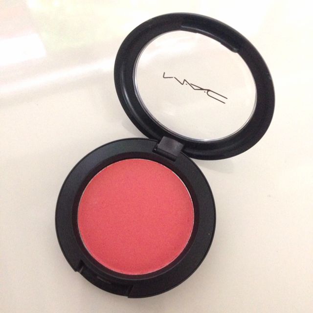 mac sheertone shimmer blush