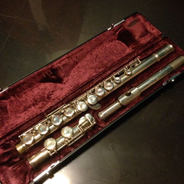 Armstrong 107e Flute, Music & Media on Carousell