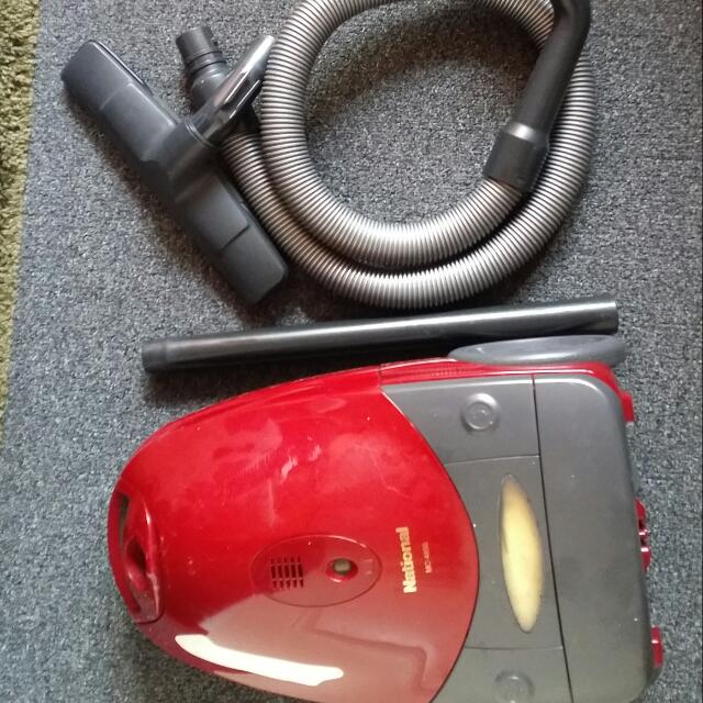 National MC-4850 Vacuum Cleaner 