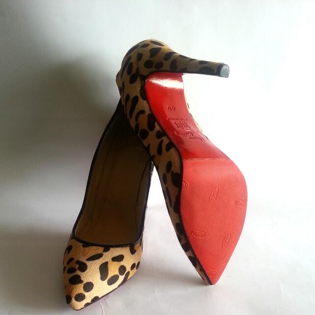 Red sole deals shoes replica