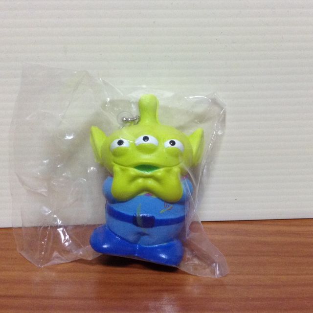 squishy alien toy