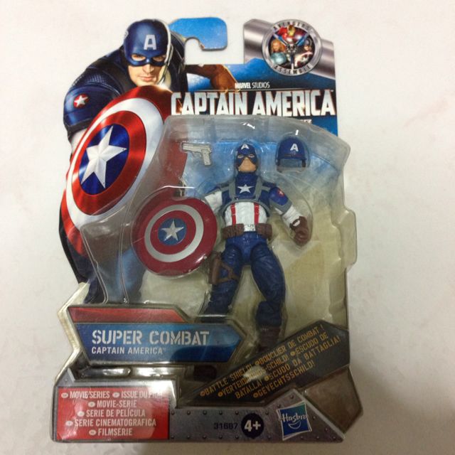 MARVEL - The First Avenger Night Mission Captain America Action Figure Hasbro