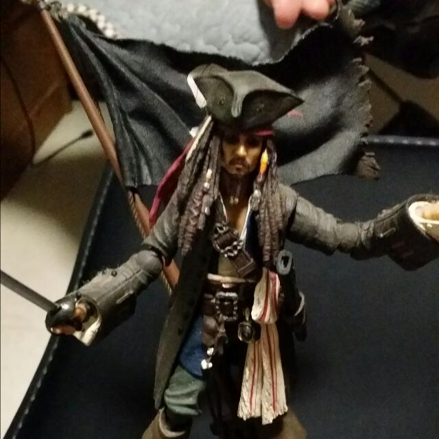 revoltech jack sparrow