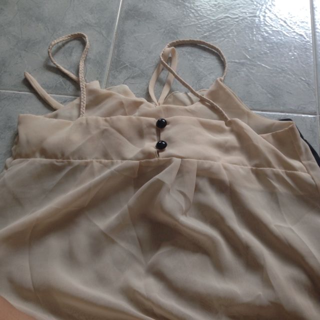 Top (Category: Tops) located in Singapore. Submitted by anythingyouneed (Listing ID 3795637, Image 3). Description: .