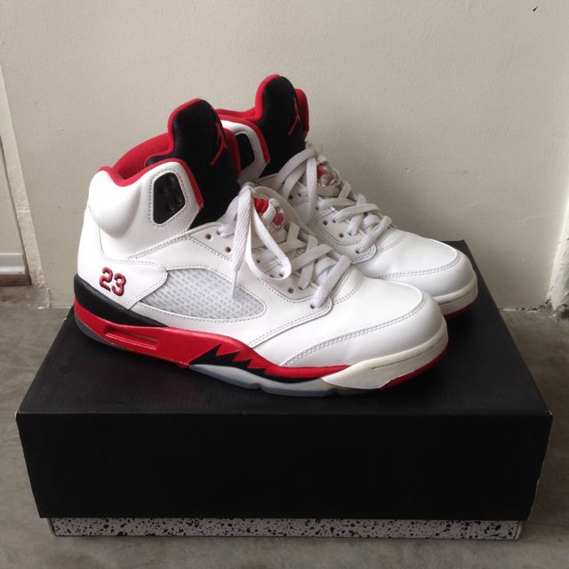 black tongue fire red 5s