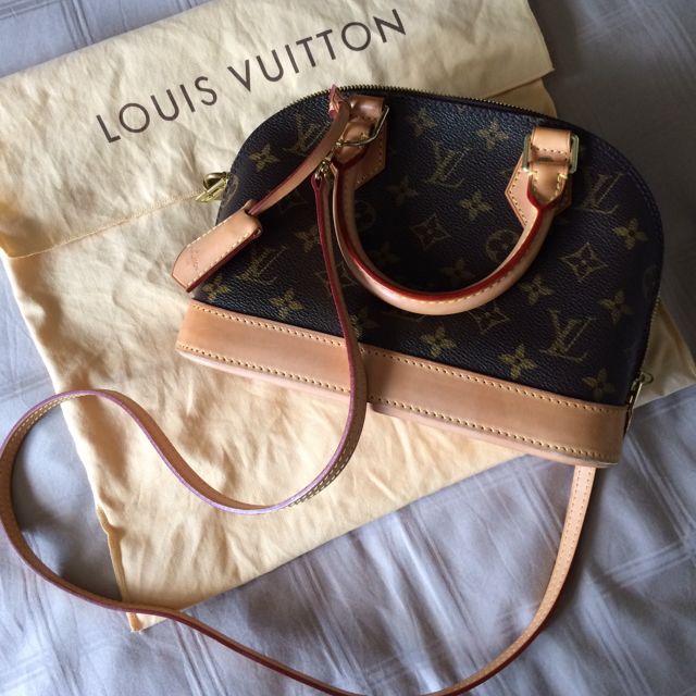 Lv alma mini monogram sales