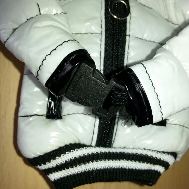 Down Jacket Pouch, Men's Fashion, Coats, Jackets and Outerwear on Carousell