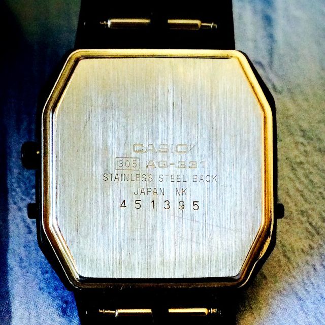 1980s Vintage CASIO Analog Digital AQ-331 alarm watch Rare GOLD