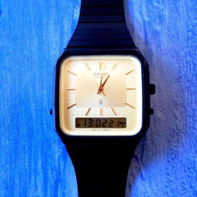 1980s Vintage CASIO Analog Digital AQ-331 alarm watch Rare GOLD