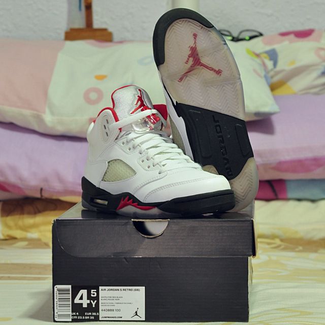 種類豊富な品揃え In Still But Owned Previously バッシュ 22cm Us4 5y Good 即決 海外 Condition 海外商品購入代行 Www Prumoseperfis Pt