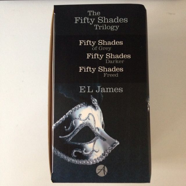 The Fifty Shades Trilogy Boxed Set El James Hobbies And Toys Books And Magazines Fiction And Non 