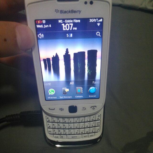 Blackberry Torch 9810 White Electronics On Carousell