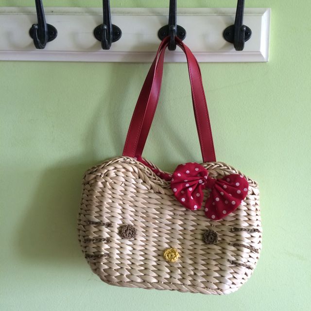 Hello Kitty Straw Bag
