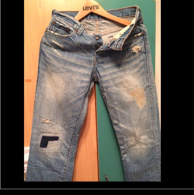 levis white tag