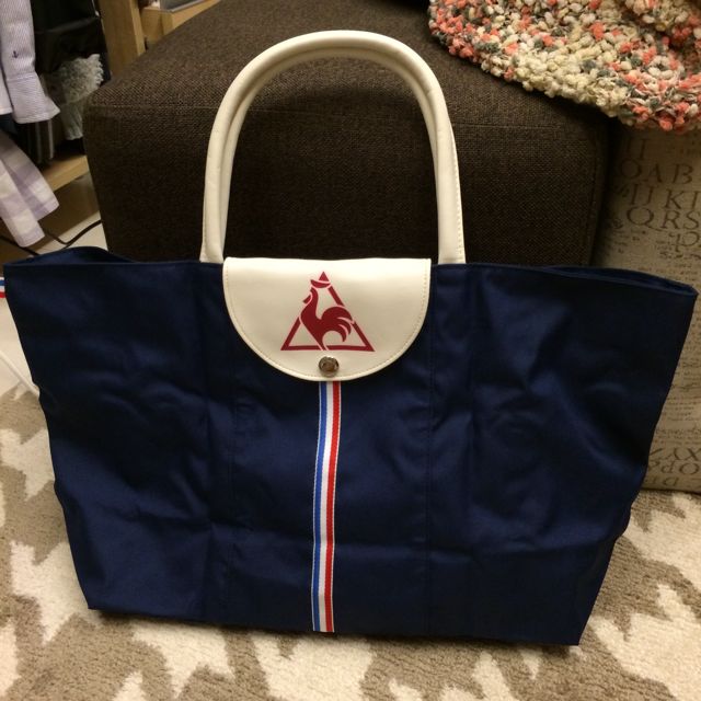 le sport cotif foldable bag Luxury Bags Wallets on Carousell