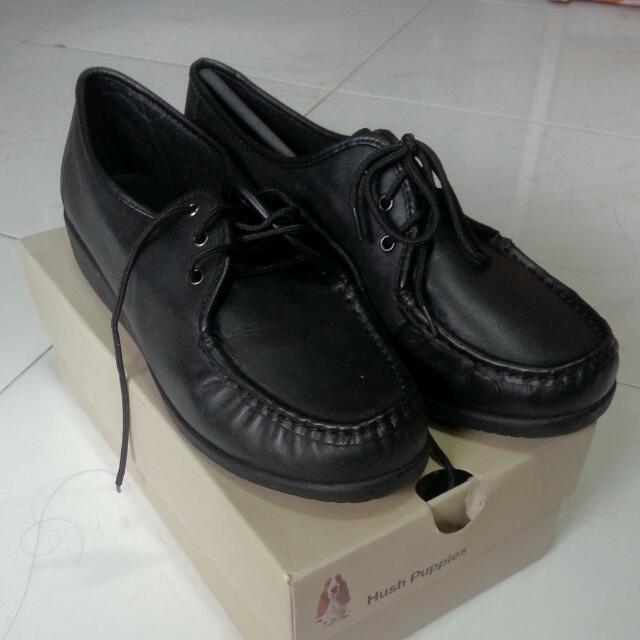 hush puppies nursing shoes